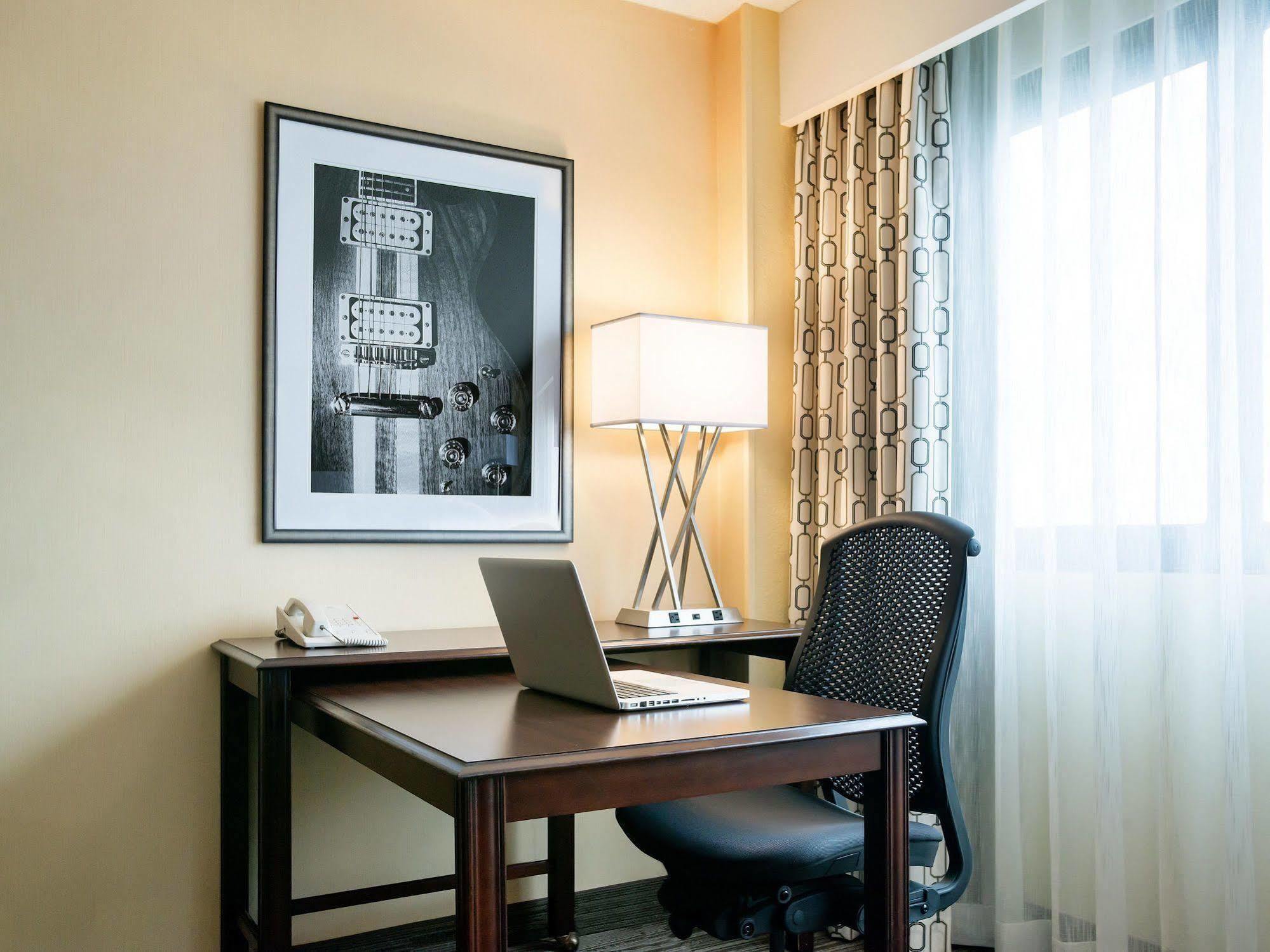 Nashville Airport Marriott Exterior foto